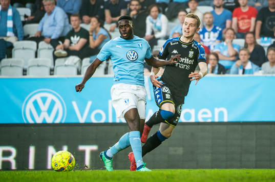 Malmö FFs Isak Ssewankambo mot IFK Göteborgs Victor