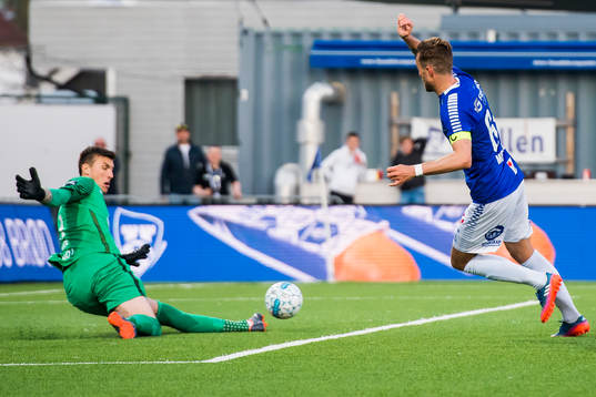 Goalkeeper Andreas Linde of Molde save a shoot from Patrick