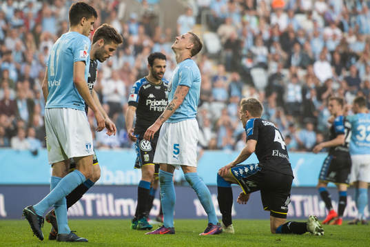 Malmö FFs Sören Rieks deppar