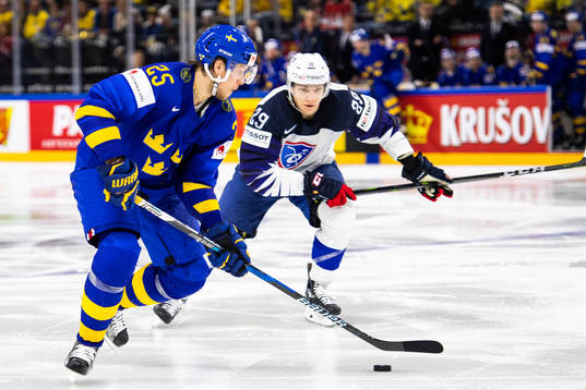 Sveriges Jacob de la Rose driver pucken