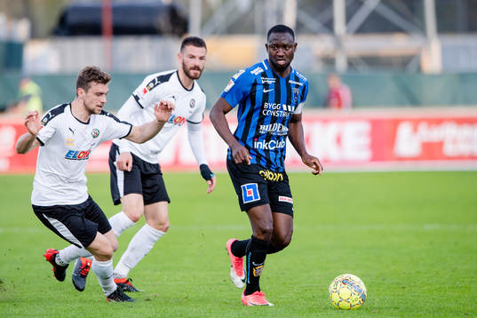 Örebros Filip Rogic och Sirius Moses Ogbu