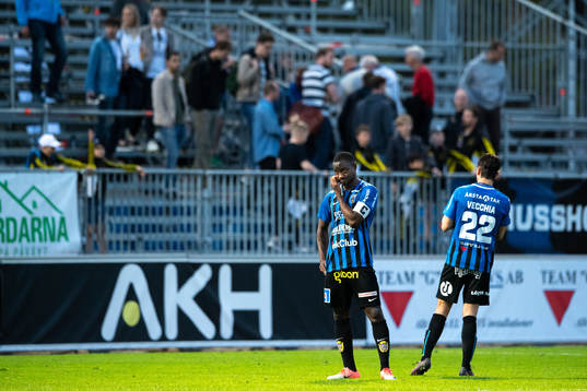 Sirius Moses Ogbu och Stefano Vecchia deppar