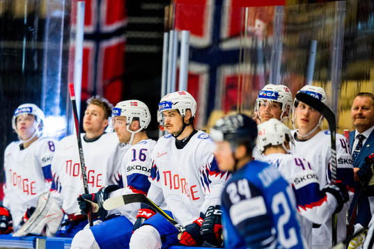 Thomas Valkvæ Olsen looks dejected