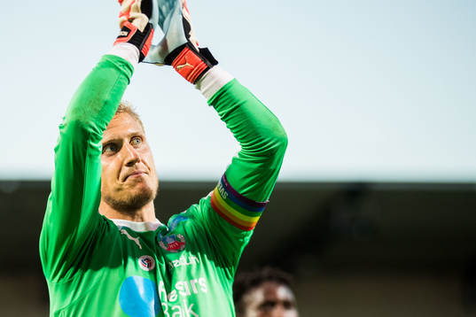 Helsingborgs målvakt Pär Hansson jublar