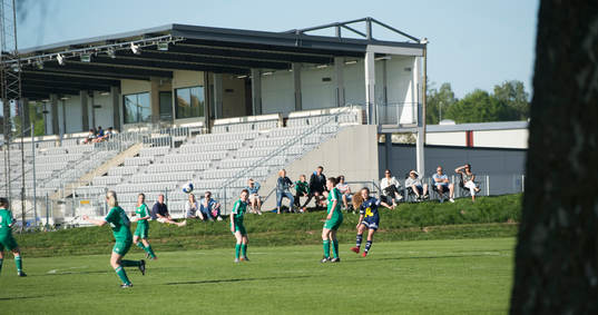 i FC Hessleholms flickors match i Hässleholm 9 maj 2018