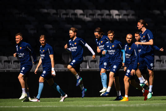 Spelarna värmer upp