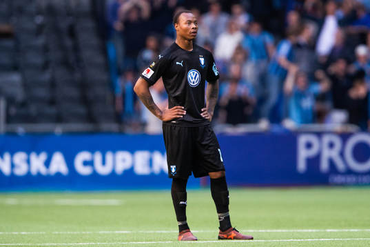 Malmö FFs Carlos Strandberg deppar