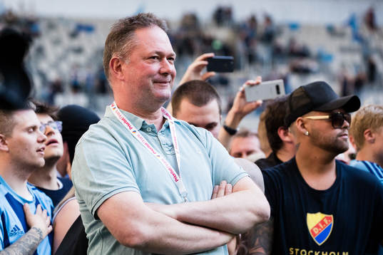 Djurgårdens vd Henrik Berggren jublar
