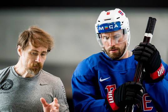 Bläddra bland fler bilder av Ice Hockey, World Championships, day 7, Norway training