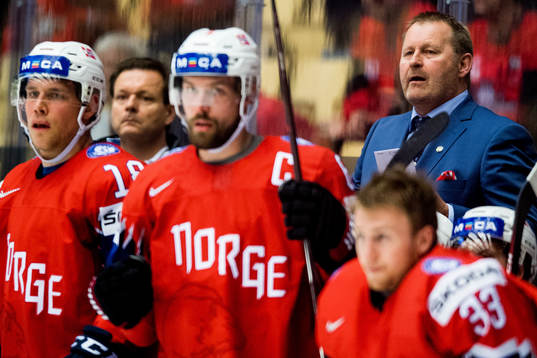 Petter Thoresen, head coach of Norway, and Jonas Holøs look