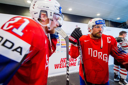 Steffen Thoresen and Jonas Holøs of Norway