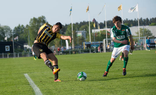 IFK Hässleholms Tommy Filipovic i matchen i division 2