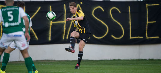 IFK Hässleholms Filip Ranmo i matchen i division 2 mellan