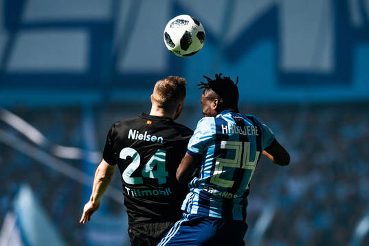 Malmö FFs Lasse Nielsen och Djurgårdens Philana Tinotenda