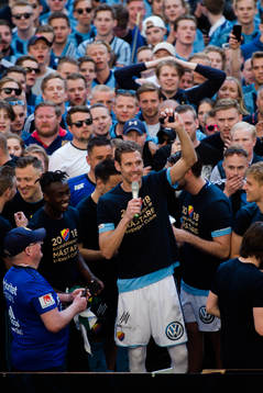 Djurgårdens målvakt Andreas Isaksson jublar