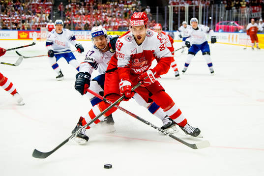 Stefan Espeland of Norway and Patrick Russell of Denmark