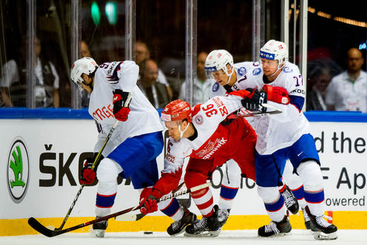 Thomas Valkvæ Olsen of Norway, Jannik Hansen of Denmark,