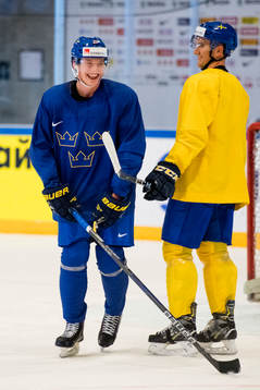 Lawrence Pilut och Mikael Backlund