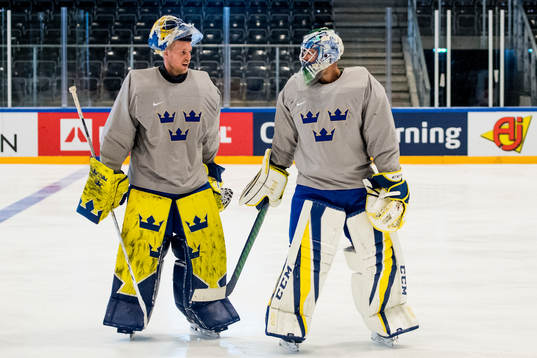 Målvakt Magnus Hellberg och målvakt Anders Nilsson