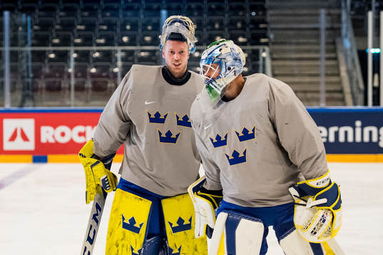Målvakt Magnus Hellberg och målvakt Anders Nilsson