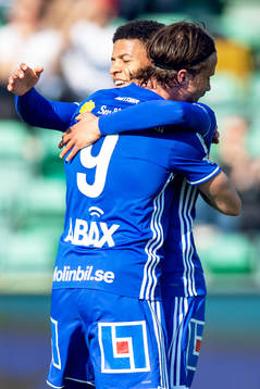 Sundsvalls Linus Hallenius jublar