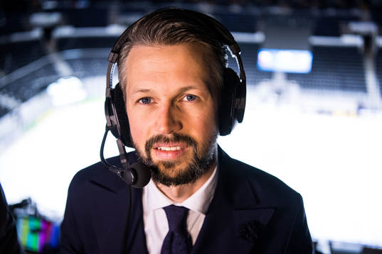 Viasats expertkommentator Rickard Wallin