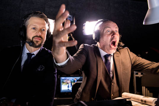 Viasats expertkommentator Rickard Wallin och kommentator