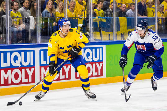 Sveriges Rickard Rakell och Slovakiens Michal Cajkovsky