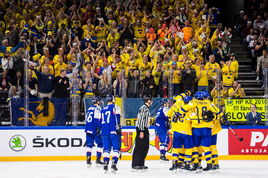 Sveriges spelare jublar