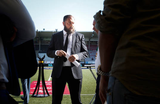 Örebros förra tränare Alexander Axén på plats