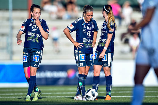 Linköpings Filippa Angeldal , Kosovare Asllani och Janni
