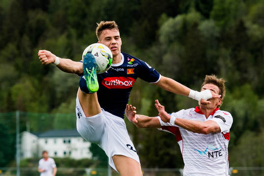 Bläddra bland fler bilder av Football, OBOS-ligaen, Levanger - Viking