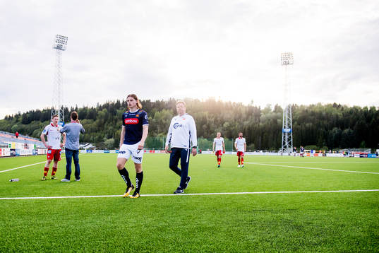 Julian Ryerson of Viking and Bjarne Berntsen, head coach of
