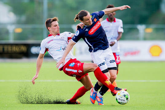 Karl Andreas Wrele of Levanger and Tommy Høiland of Viking