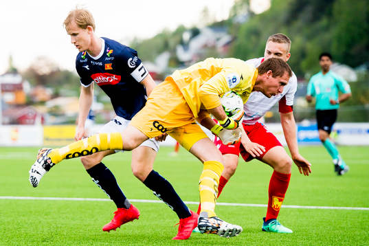 Goalkeeper Iven Austbø of Viking