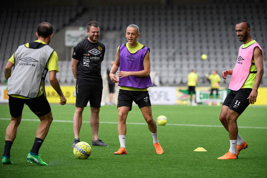 manager Jimmy Thelin här med Jesper Karlsson och Issam