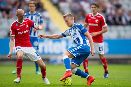 Norrköpings Andreas Johansson mot IFK Göteborgs Sebastian