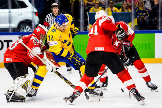 Sveriges Patric Hörnqvist oroar mot Schweiz målvakt