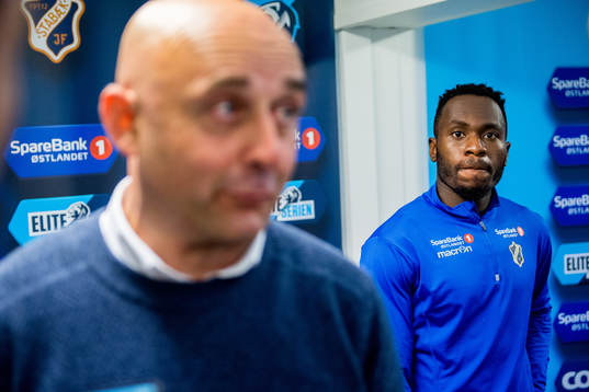 Franck Boli and Toni Ordinas, head coach of Stabæk