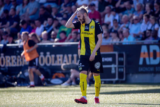 Hammarbys Simon Sandberg deppar