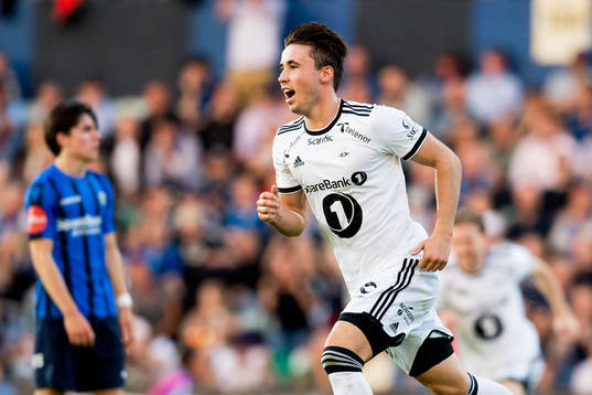 Bläddra bland fler bilder av Football, Eliteserien, Stabæk - Rosenborg