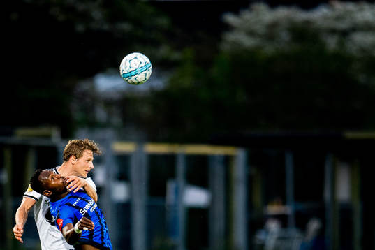 Vegar Eggen Hedenstad of Rosenborg and Franck Boli of