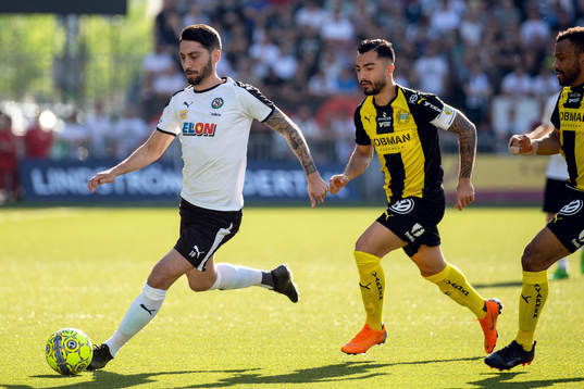 Örebros Nahir Besara och Hammarbys Jiloan Hamad