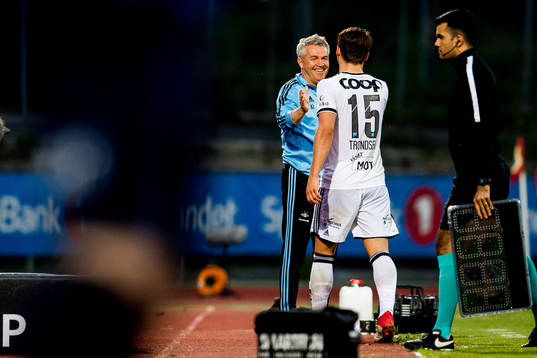 Anders Trondsen of Rosenborg is being substituted off by