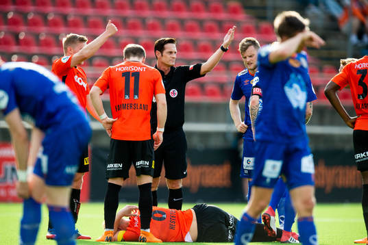 Jonas Heggestad Hestetun of Åsane with an injury