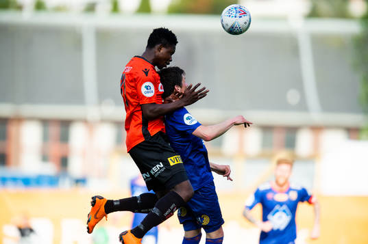 Michael Olusoji Ogungbaro of Åsane and Sondre Fet of