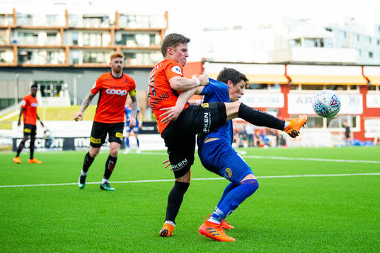 Joakim Vatle Hammersland of Åsane and Sondre Fet of