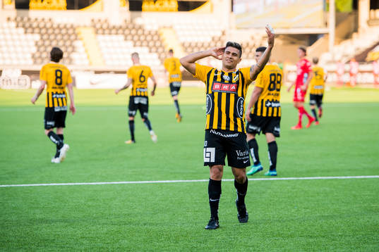 Häckens Paulinho jublar