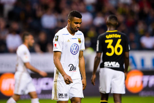 Östersunds Noah Sonko Sundberg deppar