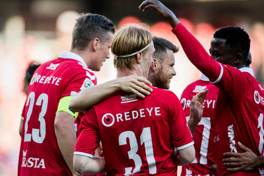 Kalmars Nils Fröling jublar